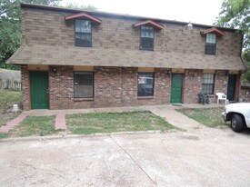 1012 Elk Run Dr in Imperial, MO - Building Photo