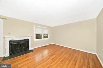 106 Lamont Ln in Gaithersburg, MD - Building Photo - Building Photo