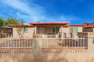 3622 W Sunland Ave in Phoenix, AZ - Building Photo - Building Photo