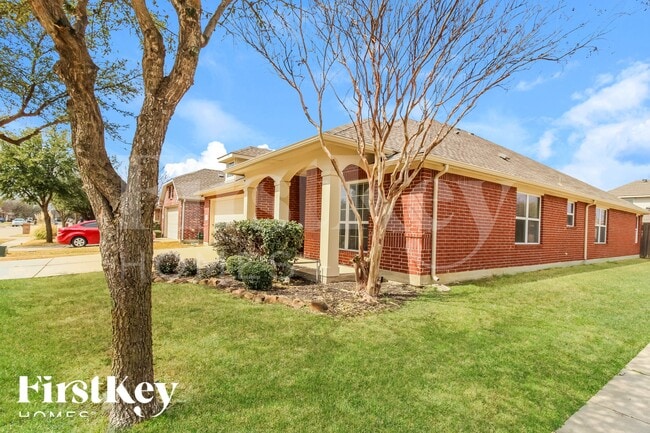 2865 Evening Mist Dr, Unit 5 in Little Elm, TX - Foto de edificio - Building Photo