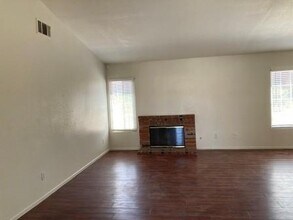 10474 Tolliver St in Adelanto, CA - Building Photo - Building Photo