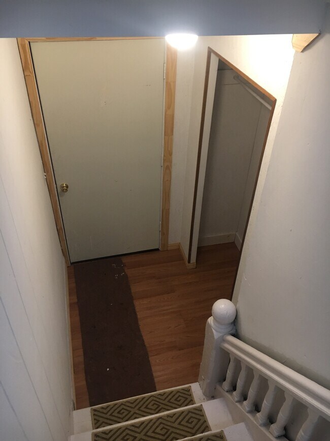 93 Liberty St, Unit 2 in Walton, NY - Foto de edificio - Building Photo