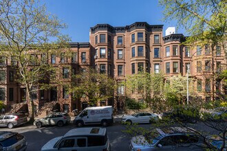 915 President St in Brooklyn, NY - Building Photo - Building Photo