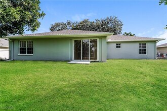 525 SW 23rd Terrace in Cape Coral, FL - Building Photo - Building Photo