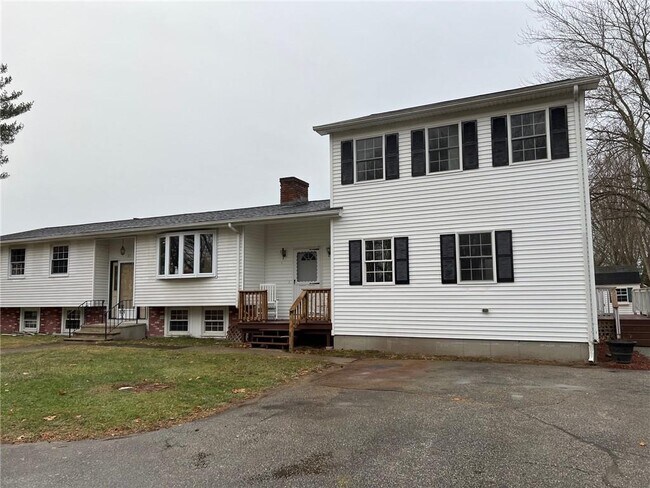 27 East Ave-Unit -B in Seekonk, MA - Building Photo - Building Photo