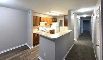 Crossland Place in Clarksville, TN - Building Photo