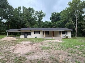 5525 Springhill Rd in Tallahassee, FL - Building Photo