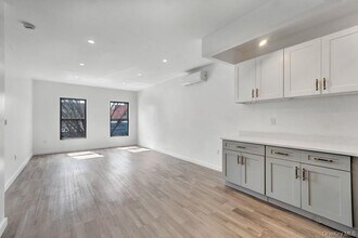 1707 Pitkin Ave in Brooklyn, NY - Building Photo - Building Photo