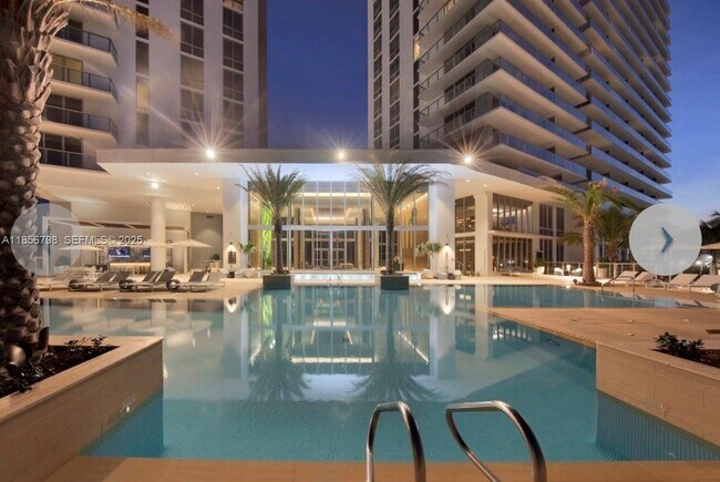 property at 16385 Biscayne Blvd