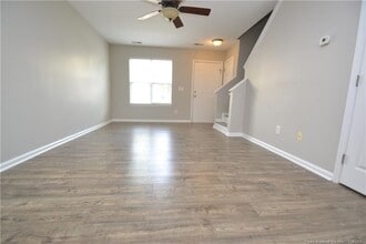 114 Shelter Haven Drive in Apex, NC - Building Photo - Building Photo