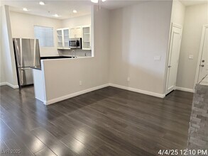 9050 W Warm Springs Rd in Las Vegas, NV - Building Photo - Building Photo