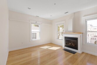 5 Granite St in Somerville, MA - Building Photo - Building Photo