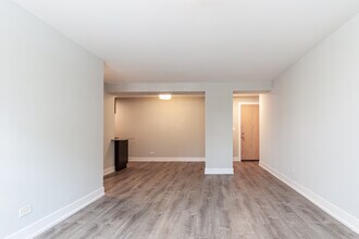 454 W Barry Ave, Unit B in Chicago, IL - Building Photo - Building Photo