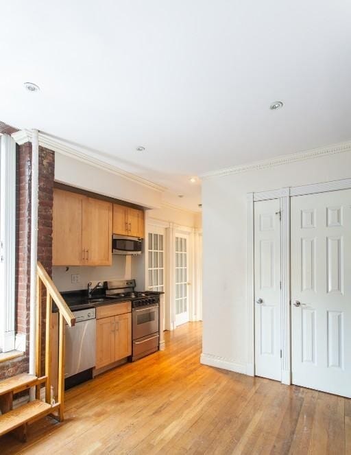 410 E 13th St, Unit 2C in New York, NY - Building Photo - Building Photo