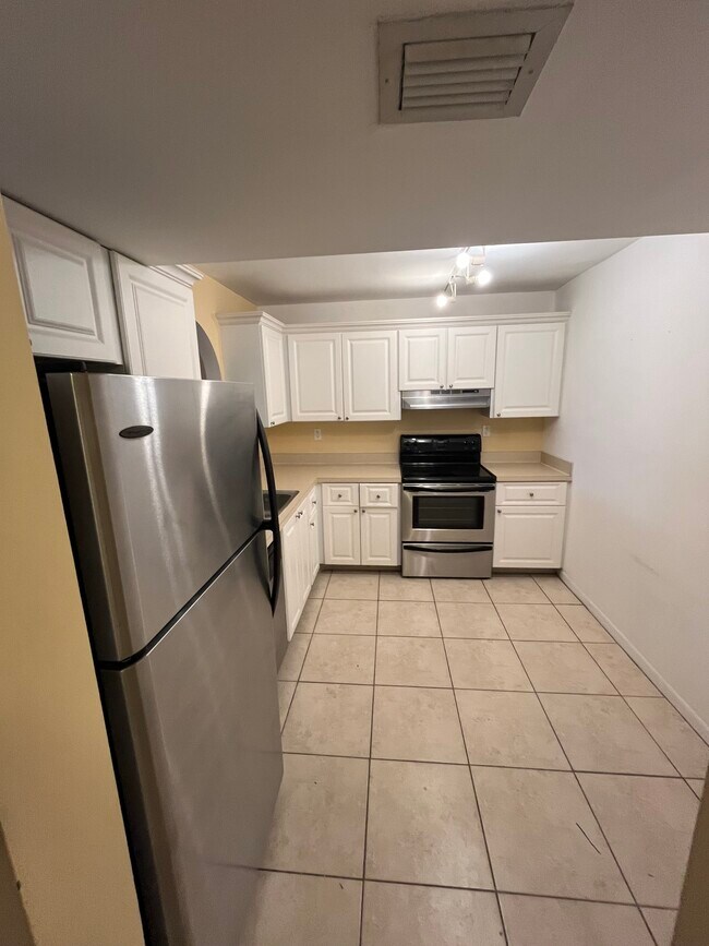property at 711 N Pine Island Rd