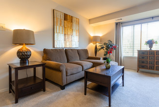 Hartland Village Apartments in Essex, MD - Foto de edificio - Interior Photo