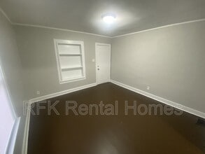 527 N Bradley Ave in Indianapolis, IN - Building Photo - Building Photo