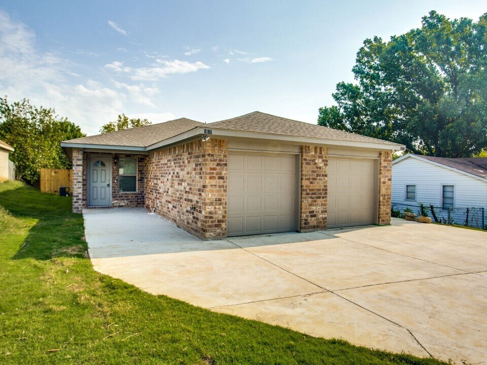 8008-8010 Doreen Ave in Fort Worth, TX - Building Photo