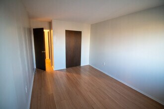 1100 Jalna Blvd in London, ON - Building Photo - Building Photo