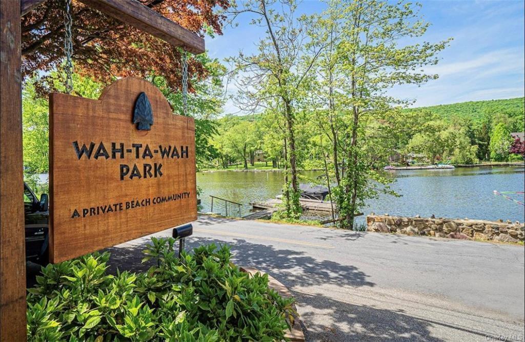 1 Wah Ta Wah Dr in Greenwood Lake, NY - Building Photo