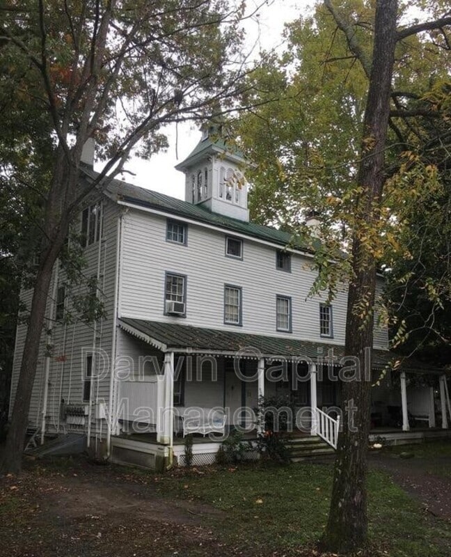 property at 1 Breakneck Rd