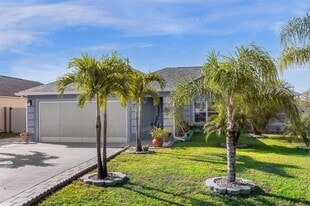 531 Lakeview Ct in Kissimmee, FL - Building Photo