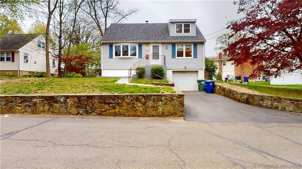 145 Rooster River Blvd in Bridgeport, CT - Building Photo