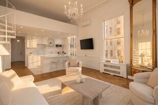 3 E 9th St, Unit SI ID1473050P in New York, NY - Building Photo
