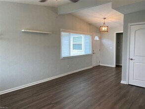 1013 Choctaw Ct in Virginia Beach, VA - Building Photo - Building Photo