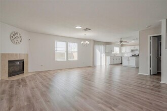 21935 Silverfield Park Ln in Katy, TX - Foto de edificio - Building Photo