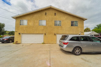 2059 Sweetwater Rd in Spring Valley, CA - Building Photo - Building Photo