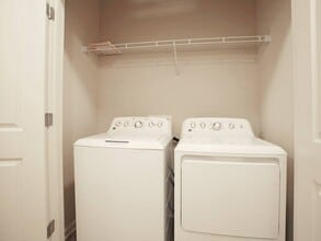 Brookview at Navarre Sound in Navarre, FL - Foto de edificio - Building Photo