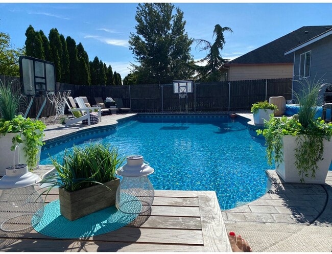 property at 1714 W 30th Ave