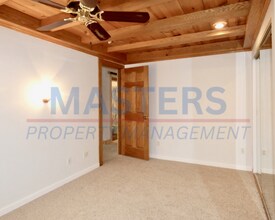 577 Dover Pl in Toledo, OH - Building Photo - Building Photo