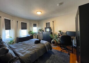 21 Main St, Unit 3 in Somerville, MA - Building Photo - Building Photo
