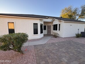 4725 E Brown Rd in Mesa, AZ - Building Photo - Building Photo