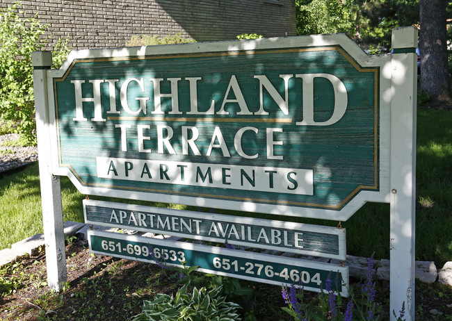 Highland Terrace Apartments in St. Paul, MN - Building Photo - Building Photo