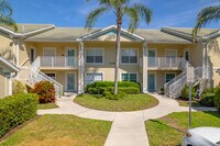 Bermuda Park Condominiums in Bonita Springs, FL - Foto de edificio - Building Photo