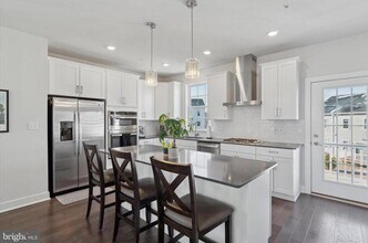 212 Red Leaf Ln in Exton, PA - Building Photo - Building Photo