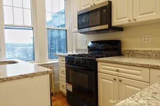 1872 Commonwealth Ave in Boston, MA - Building Photo - Building Photo