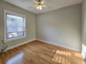 1932 W Winona St, Unit 3 in Chicago, IL - Foto de edificio - Building Photo