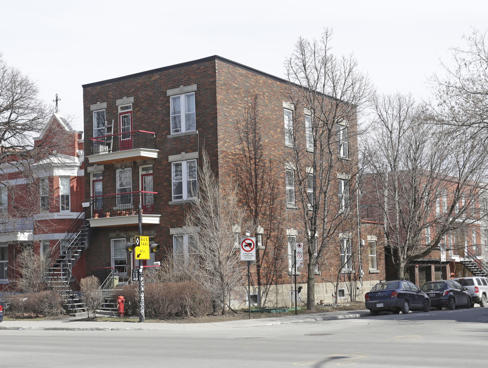 144-148 Saint-Joseph O in Montréal, QC - Building Photo