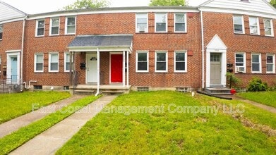 5906 The Alameda in Baltimore, MD - Building Photo - Building Photo