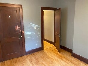2613 E 24th St in Minneapolis, MN - Building Photo - Building Photo