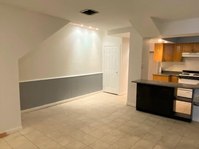 239 Christian St, Unit 1
