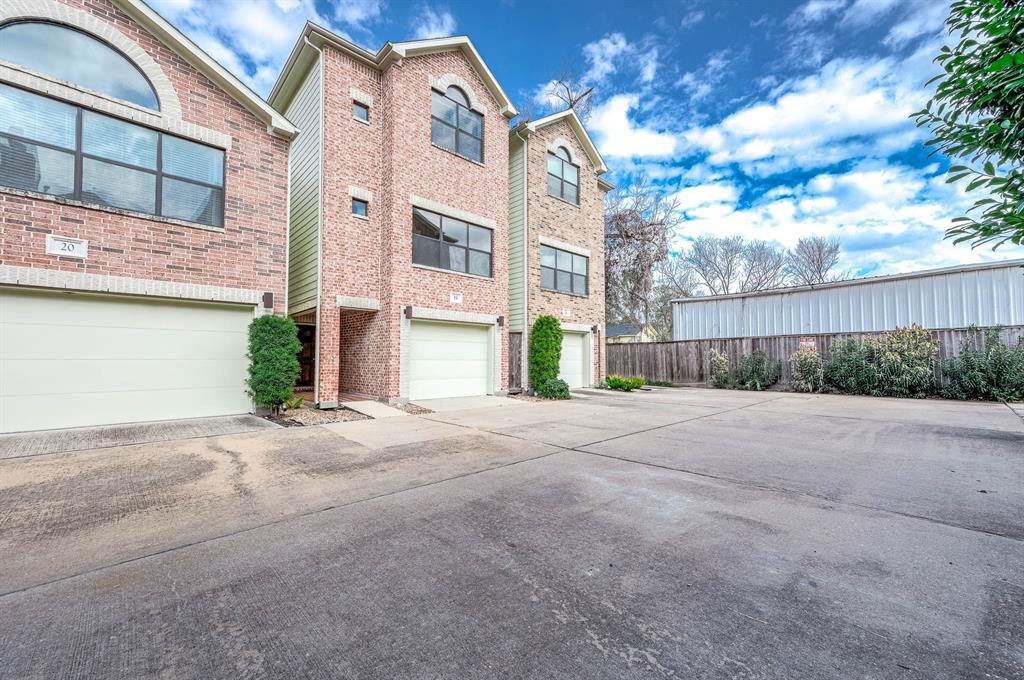 650 Westcross St in Houston, TX - Building Photo