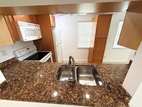 586 Normandy Ln, Unit 586 in Delray Beach, FL - Building Photo - Building Photo