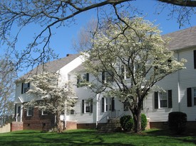 Generals' Retreat Apartments