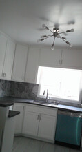 5039 Franklin Ave in Los Angeles, CA - Building Photo - Building Photo