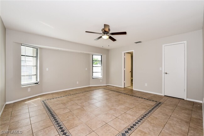 202 NE 9th Pl